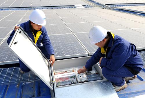 ���K�B�Ƹ��е�һ������l�վ����Ͷ�\