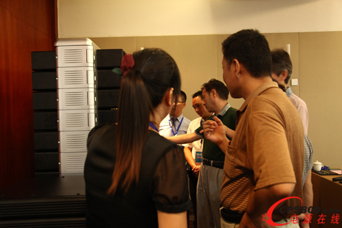 ���e���^�F(xi��n)��չʾ��Power+��MEGA�әC��Ԕ���˽��书������