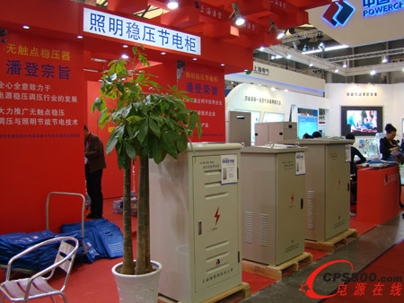 �Ϻ��˵�2014������չ�F(xi��n)�I(l��ng)�Ȍ���