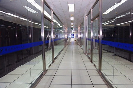     ���yӋ�O�y����ֹ��2015��12��31�գ��Ї��֘I�󔵓����Ĕ������ѳ��^1PB��������������֘I������؞���h���롢����Ժ�P�ڼӿ���Ϣ�����O��ϵ�ЛQ�߲��𣬴������M�󔵓����O������\�ô󔵓����g��������YԴ���������֘I�lչ��֡��؄e���ڇ���Ժӡ�l�����M�󔵓��lչ�ЄӾVҪ�����Ҿ�����󔵓��lչ���Hϯ���h�ɆT��λ���e�O�_չ�󔵓��lչ�����о����ӿ콨�O�֘I�󔵓�ƽ�_��Ŭ���ƄӔ����_�Ź��������Ї��֘I�󔵓����Ğ������ĵ�ȫ���֘I�󔵓����O���ֳ����γɡ� 