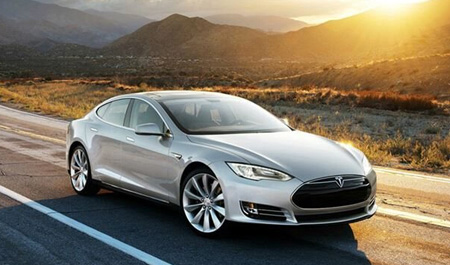 特斯拉與比亞迪 “戰火”從新能源車蔓延到動力電池