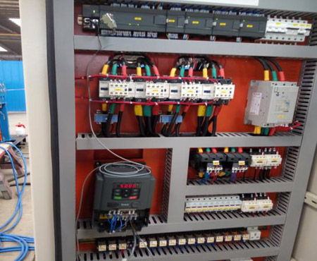 �F���{ԇ�D